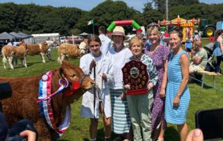 Pictured is Champion Limousin being presented with the John Sexton Perpetual Shield by members of the family of the late John Sexton